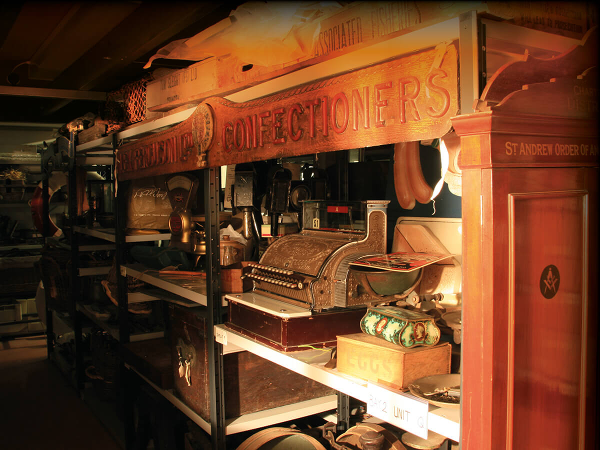 Auld reekie retold museums and galleries edinburgh